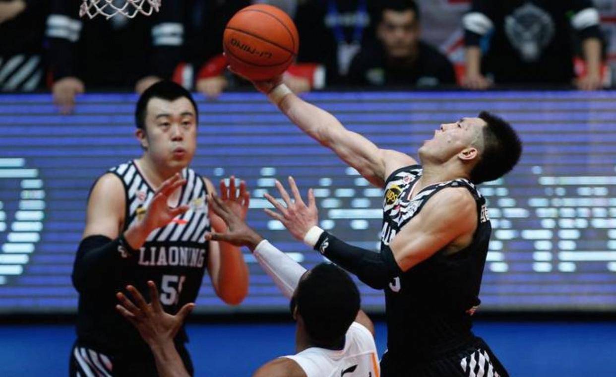 爱游戏娱乐体育 -cba常规赛后个别球迷在马路上呼喊不当言论